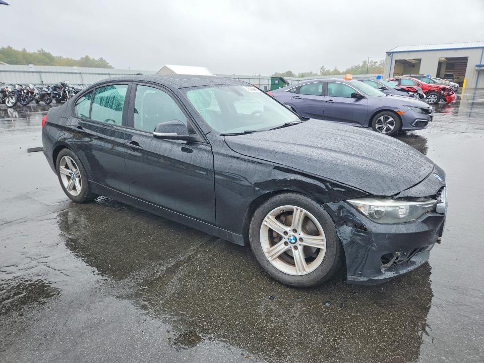 70599926 :رقم المزاد ، WBA3C3G55ENS70615 vin ، 2014 Bmw 320 مزاد بيع