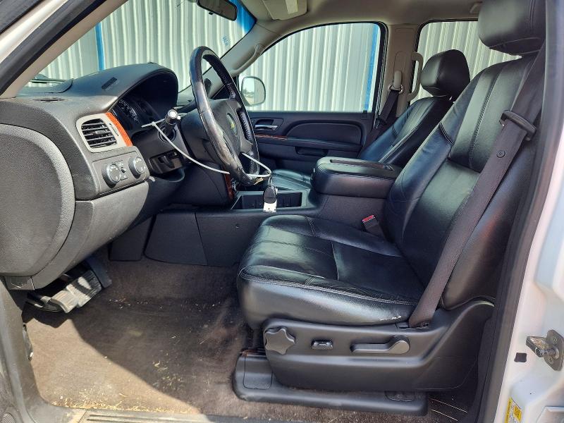 2012 Chevrolet Suburban მანქანა იყიდება აუქციონზე, vin: 1GNSKJE71CR270909, აუქციონის ნომერი: 70653386