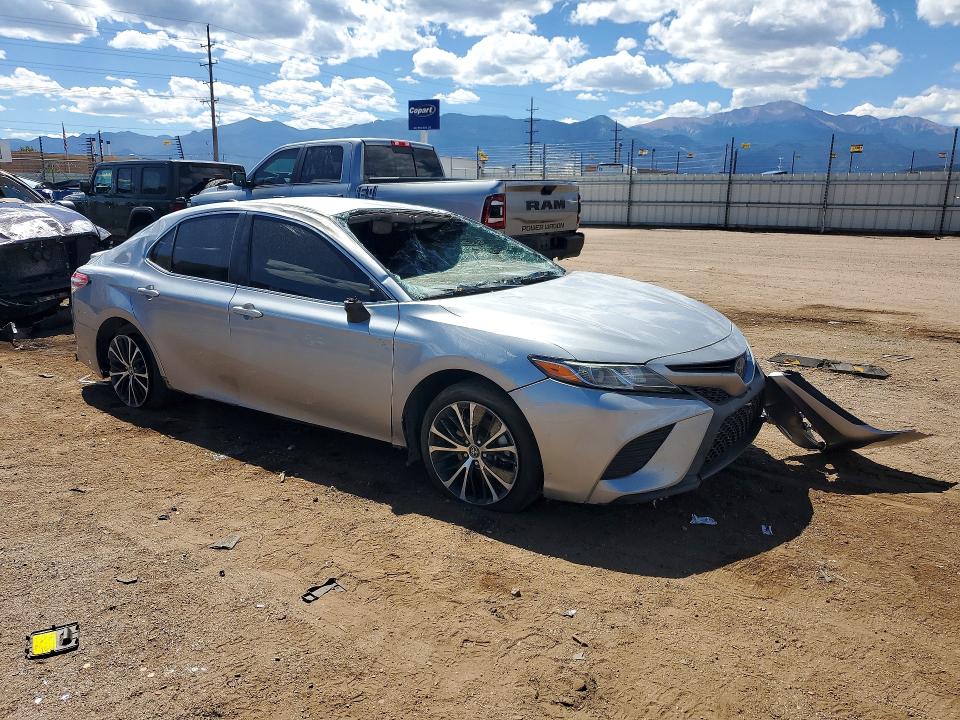 67502346 :رقم المزاد ، 4T1G11AK0LU336371 vin ، 2020 Toyota Camry مزاد بيع