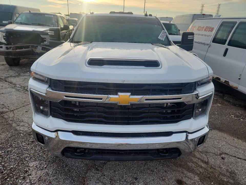 70167376 :رقم المزاد ، 1GC4KTEY5SF352275 vin ، 2025 Chevrolet Silverado مزاد بيع