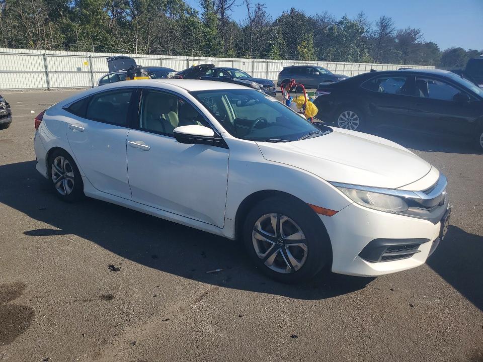 Продаж на аукціоні авто 2018 Honda Civic, vin: 2HGFC2F50JH574483, номер лоту: 68772756