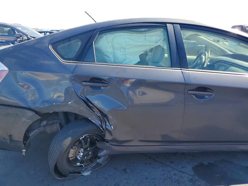 Auction sale of the 2013 Toyota Prius, vin: JTDKN3DU0D5589858, lot number: 70871906
