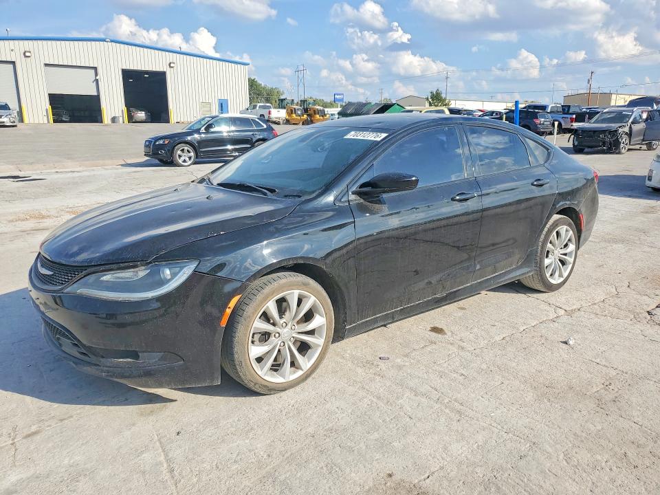 70312776 :رقم المزاد ، 1C3CCCBG5FN514913 vin ، 2015 Chrysler 200 مزاد بيع