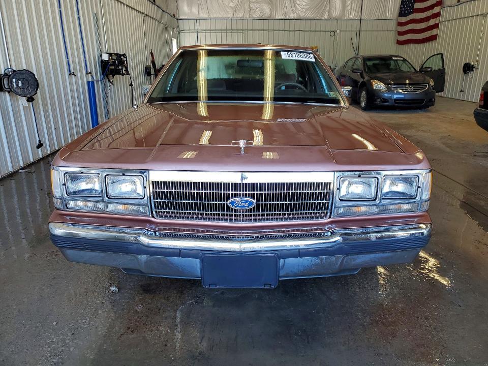 1991 Ford Crown Victoria მანქანა იყიდება აუქციონზე, vin: 2FACP73F6MX107052, აუქციონის ნომერი: 68106386