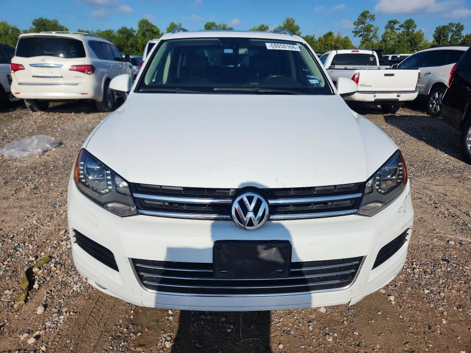 68050166 :رقم المزاد ، WVGEF9BP2CD008936 vin ، 2012 Volkswagen Touareg مزاد بيع