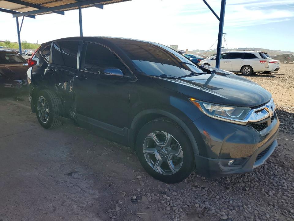 70141846 :رقم المزاد ، 7FARW1H5XJE055977 vin ، 2018 Honda Cr-v مزاد بيع
