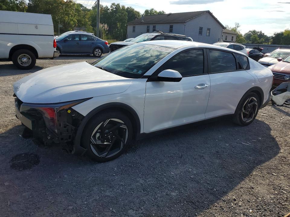 Продажа на аукционе авто 2025 Kia K4, vin: 3KPFU4DE0SE008606, номер лота: 67990756