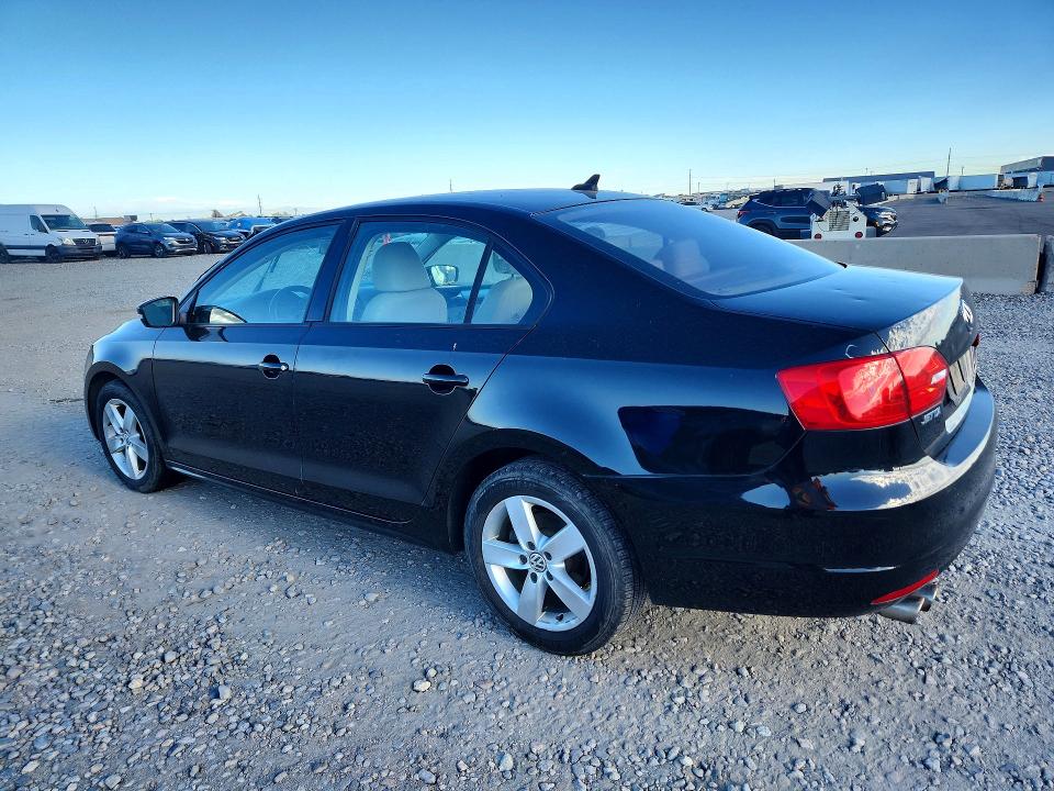 67553726 :رقم المزاد ، 3VWLL7AJ1BM059155 vin ، 2011 Volkswagen Jetta مزاد بيع