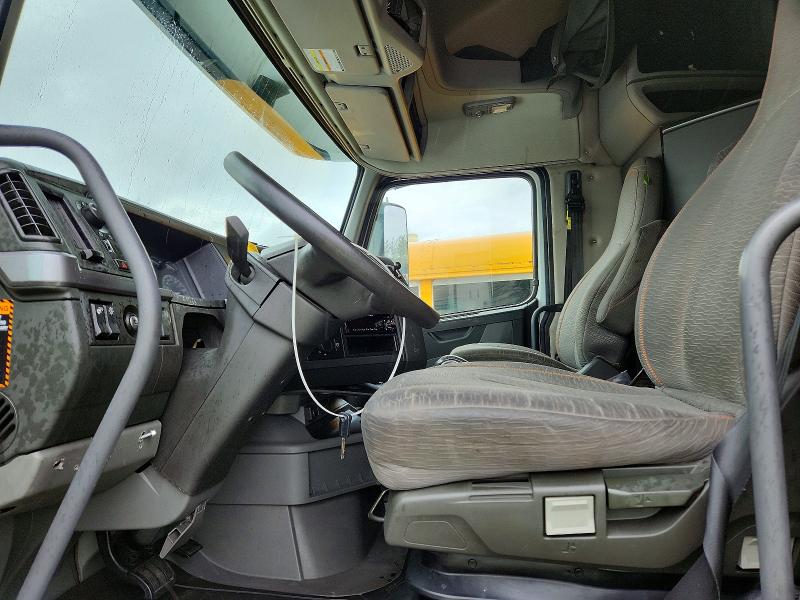 Продажа на аукционе авто 2020 Volvo Vn, vin: 4V4NC9EHXLN230852, номер лота: 69799846