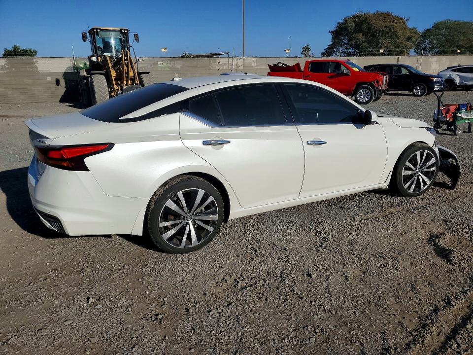 2019 Nissan Altima მანქანა იყიდება აუქციონზე, vin: 1N4BL4FW3KC128128, აუქციონის ნომერი: 68999296