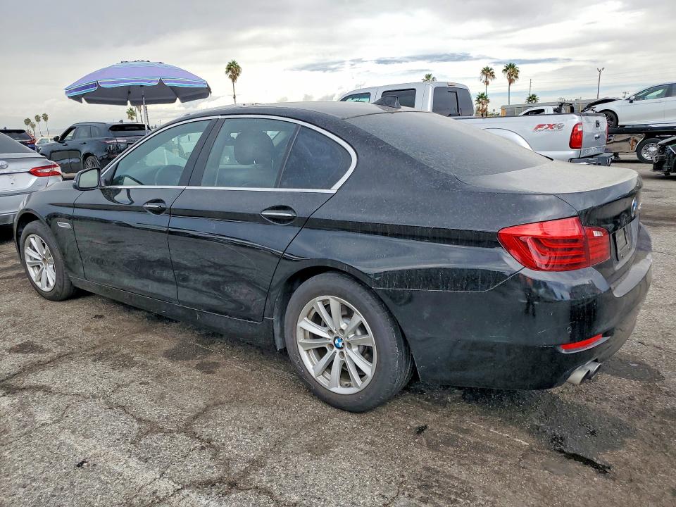 67505616 :رقم المزاد ، WBA5A5C56FD514084 vin ، 2015 Bmw 528 مزاد بيع