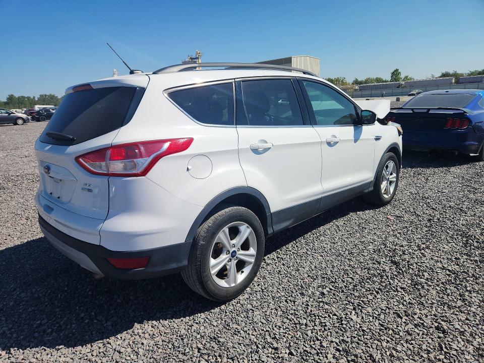 Продаж на аукціоні авто 2015 Ford Escape, vin: 1FMCU9GX7FUA18324, номер лоту: 67633296