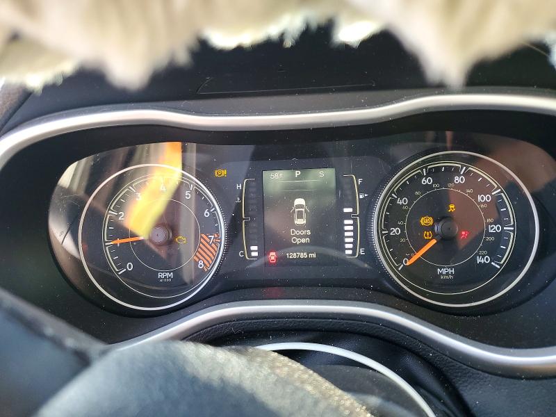 Продажа на аукционе авто 2015 Jeep Cherokee, vin: 1C4PJMCS2FW523557, номер лота: 69021346