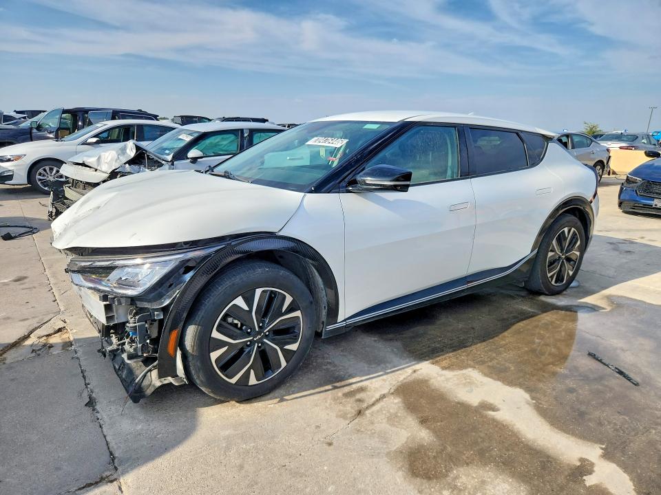 Продажа на аукционе авто 2024 Kia Ev6, vin: KNDC34LA0R5193671, номер лота: 70476446