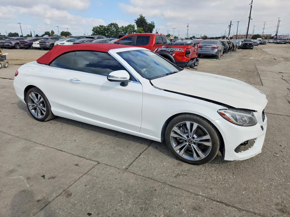 69803076 :رقم المزاد ، WDDWK4JB0JF669157 vin ، 2018 Mercedes-benz C مزاد بيع