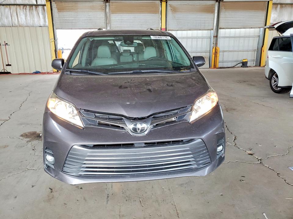 70560776 :رقم المزاد ، 5TDYZ3DC8LS062357 vin ، 2020 Toyota Sienna مزاد بيع