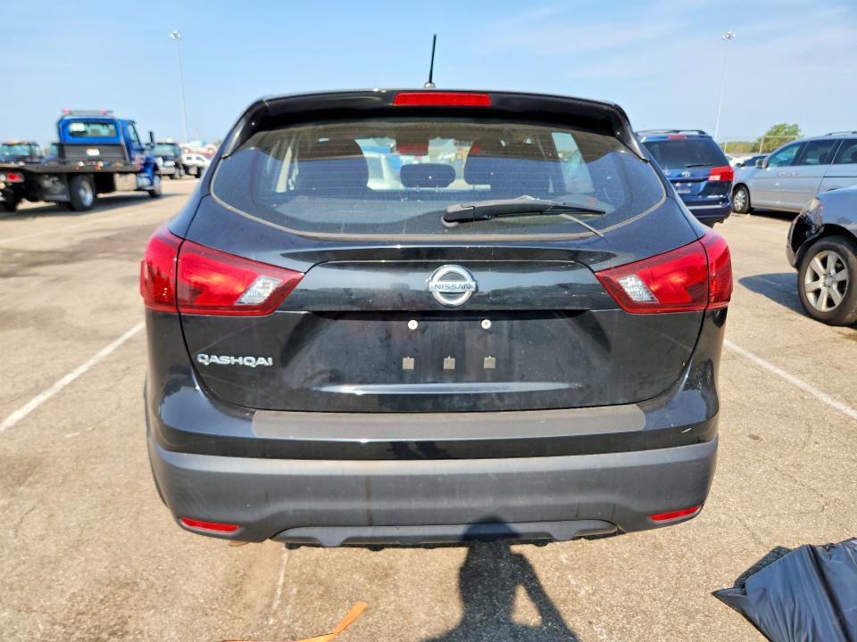 67189256 :رقم المزاد ، JN1BJ1CP7JW108296 vin ، 2018 Nissan Rogue Sport مزاد بيع