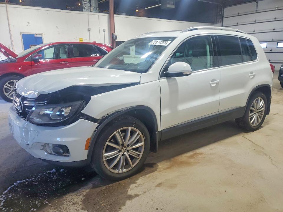 70174386 :رقم المزاد ، WVGBV7AX4GW583822 vin ، 2016 Volkswagen Tiguan مزاد بيع