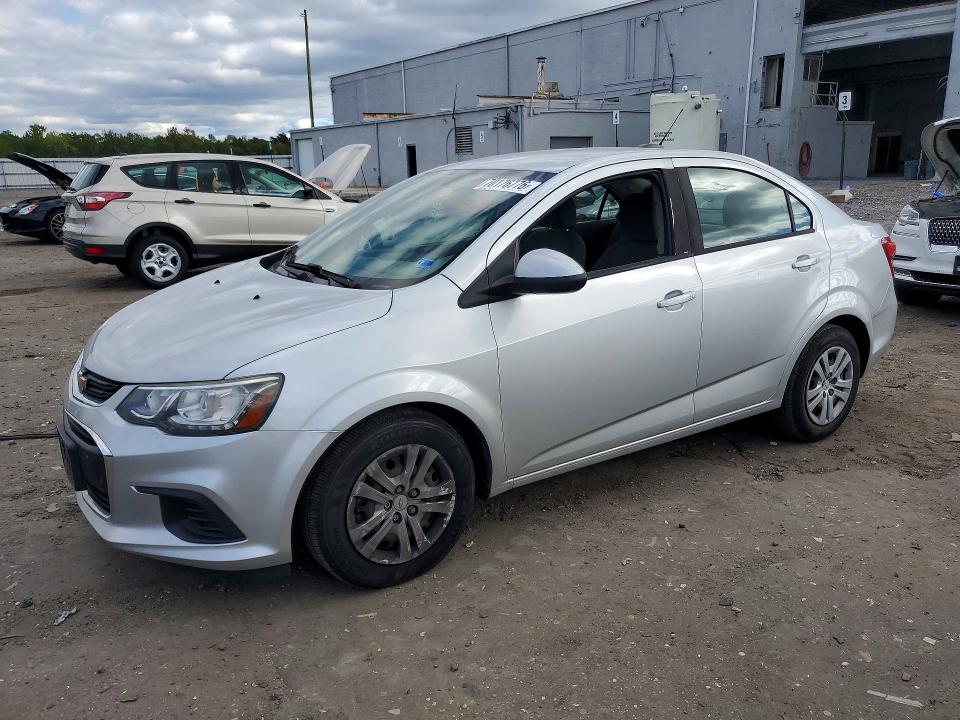 70176776 :رقم المزاد ، 1G1JB5SH6H4149878 vin ، 2017 Chevrolet Sonic مزاد بيع