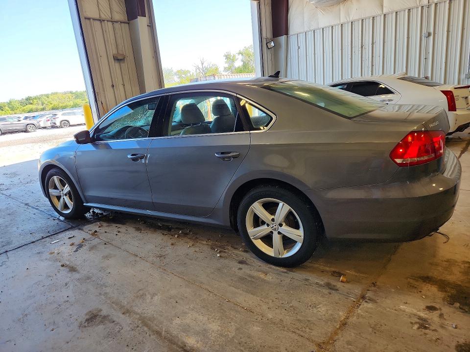 2015 Volkswagen Passat მანქანა იყიდება აუქციონზე, vin: 1VWAS7A33FC100372, აუქციონის ნომერი: 68164366