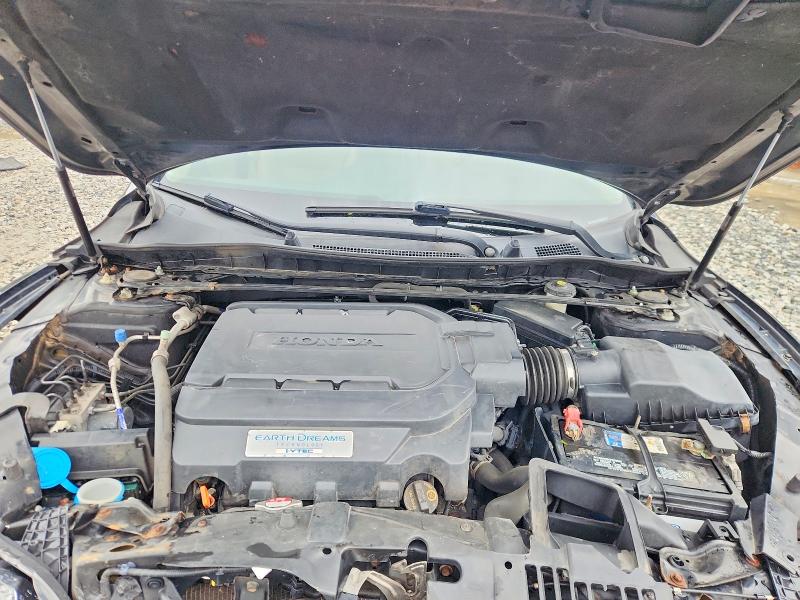 2013 Honda Accord მანქანა იყიდება აუქციონზე, vin: 1HGCR3F85DA028394, აუქციონის ნომერი: 70696156