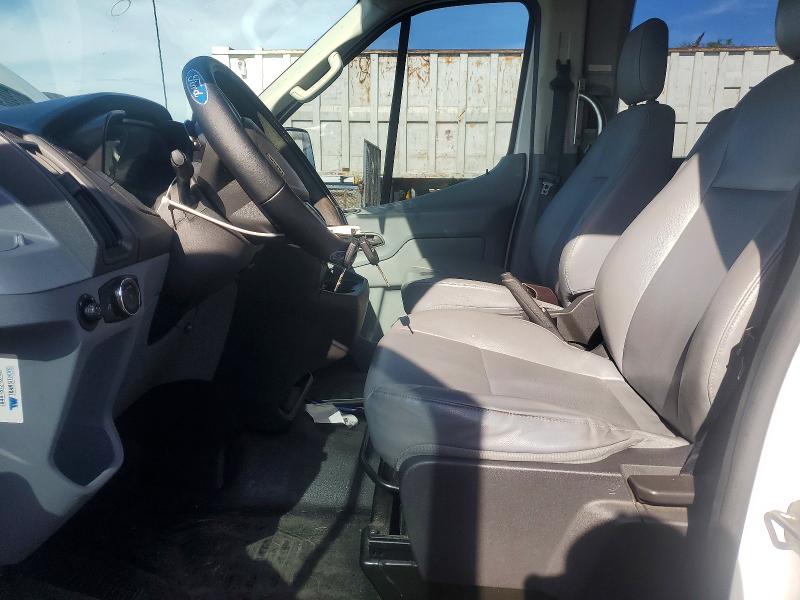 68482966 :رقم المزاد ، 1FBZX2CM4FKB16526 vin ، 2015 Ford Transit مزاد بيع