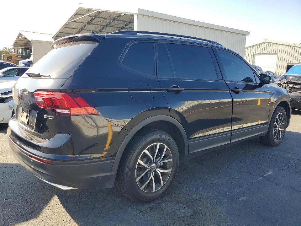 Продаж на аукціоні авто 2021 Volkswagen Tiguan, vin: 3VV0B7AX4MM041864, номер лоту: 70140366