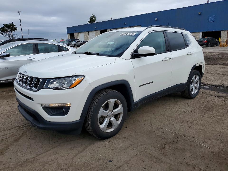 69757046 :رقم المزاد ، 3C4NJCBB8JT318889 vin ، 2018 Jeep Compass مزاد بيع
