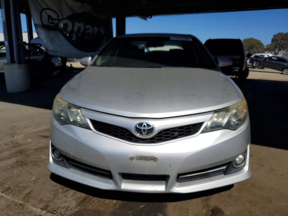71284706 :رقم المزاد ، 4T1BF1FKXCU038480 vin ، 2012 Toyota Camry مزاد بيع