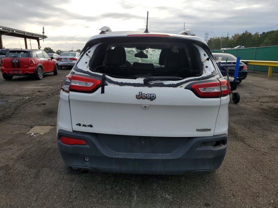 68930796 :رقم المزاد ، 1C4PJMCB9FW645719 vin ، 2015 Jeep Cherokee مزاد بيع