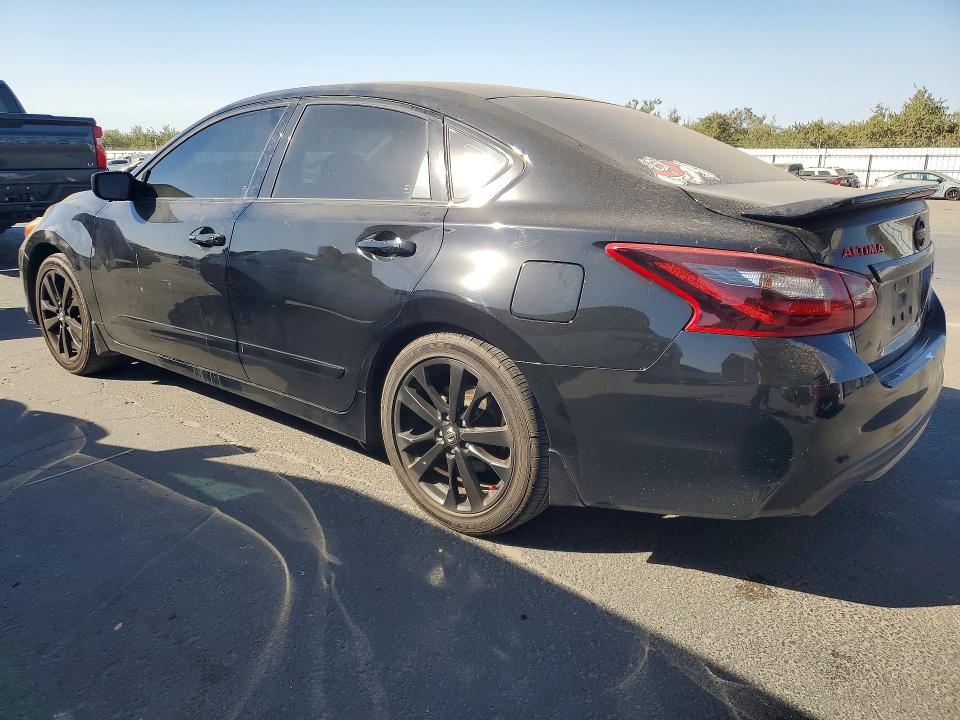 2017 Nissan Altima მანქანა იყიდება აუქციონზე, vin: 1N4AL3AP1HC268225, აუქციონის ნომერი: 71231186