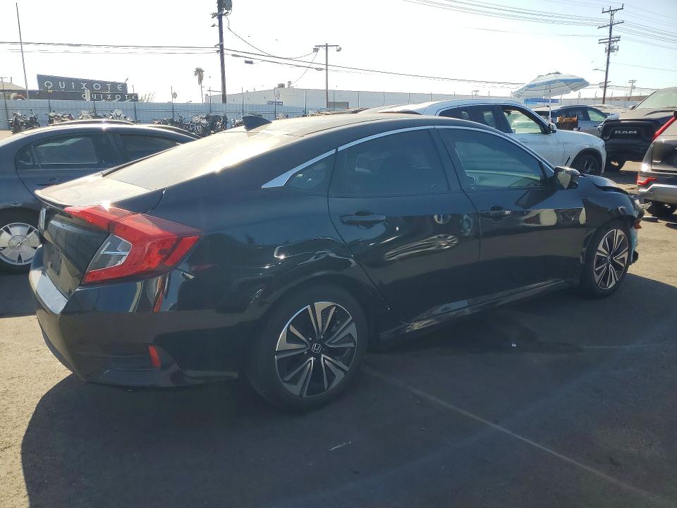 Продажа на аукционе авто 2018 Honda Civic, vin: 2HGFC1F32JH640962, номер лота: 71405096
