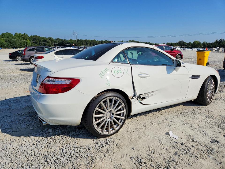 67245196 :رقم المزاد ، WDDPK5HA6EF083673 vin ، 2014 Mercedes-benz Slk مزاد بيع