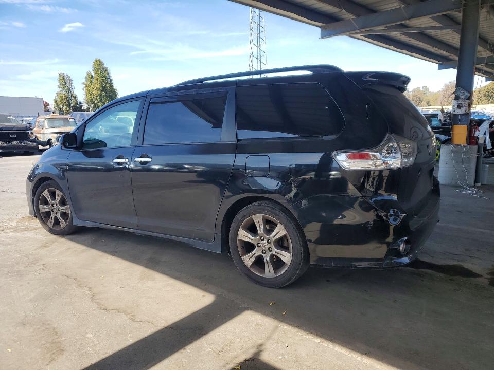 Продаж на аукціоні авто 2013 Toyota Sienna, vin: 5TDXK3DC0DS313695, номер лоту: 70543096