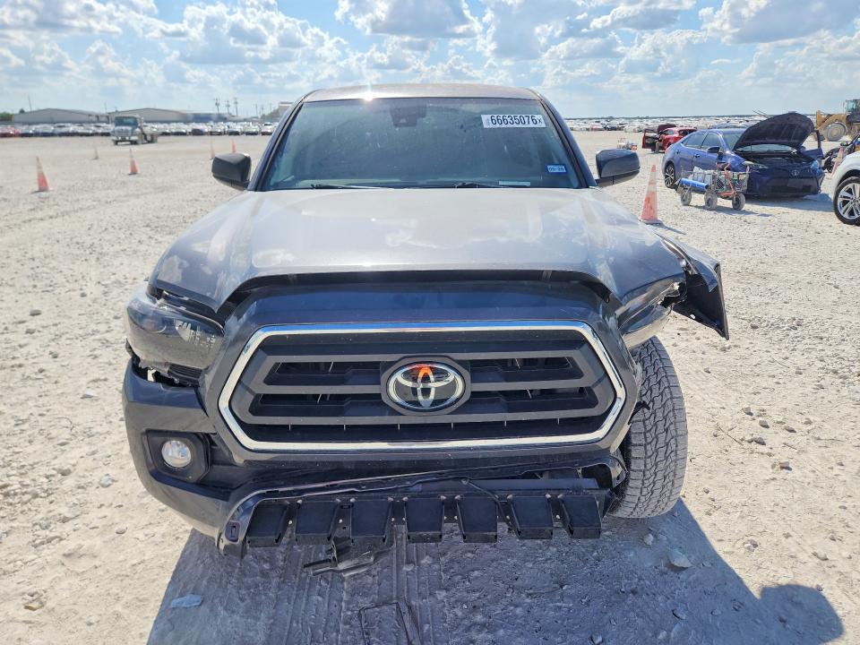 66635076 :رقم المزاد ، 5TFAZ5CN1MX105464 vin ، 2021 Toyota Tacoma مزاد بيع