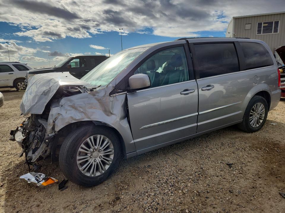Auction sale of the 2016 Chrysler Town & Country, vin: 2C4RC1CG0GR215200, lot number: 70108716