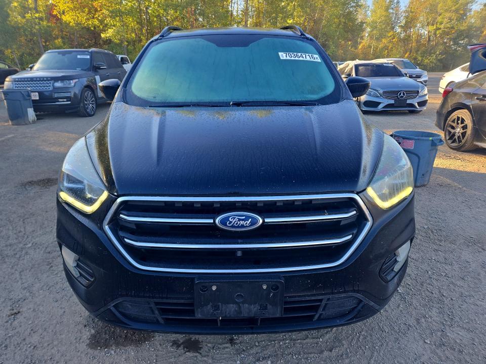 70364716 :رقم المزاد ، 1FMCU9GD9HUD63072 vin ، 2017 Ford Escape مزاد بيع