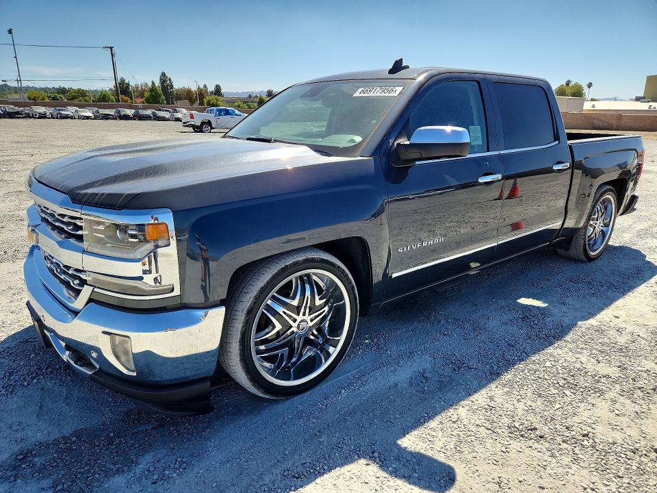 66917956 :رقم المزاد ، 3GCPCSEC8HG373881 vin ، 2017 Chevrolet Silverado مزاد بيع