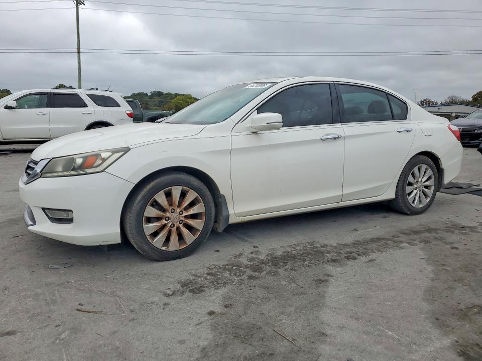 Aukcja sprzedaży 2013 Honda Accord, vin: 1HGCR3F87DA010527, numer aukcji: 70424596