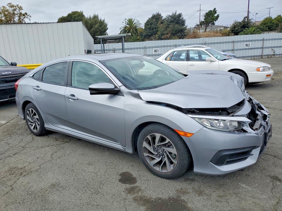 Aukcja sprzedaży 2017 Honda Civic, vin: 19XFC2F7XHE221206, numer aukcji: 69443206