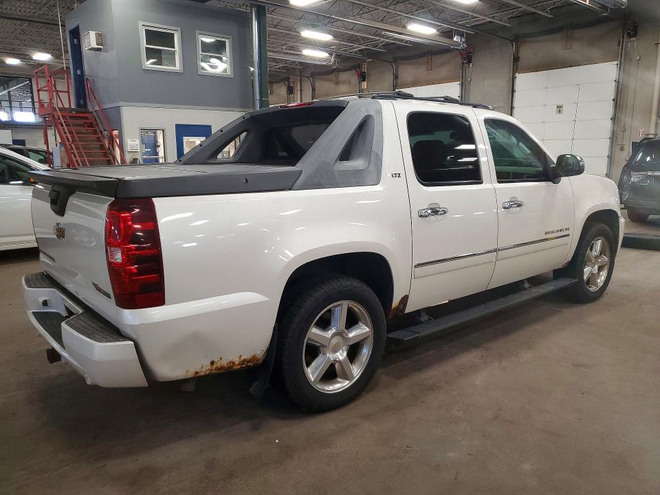 Продажа на аукционе авто 2011 Chevrolet Avalanche, vin: 3GNTKGE39BG232654, номер лота: 69752656