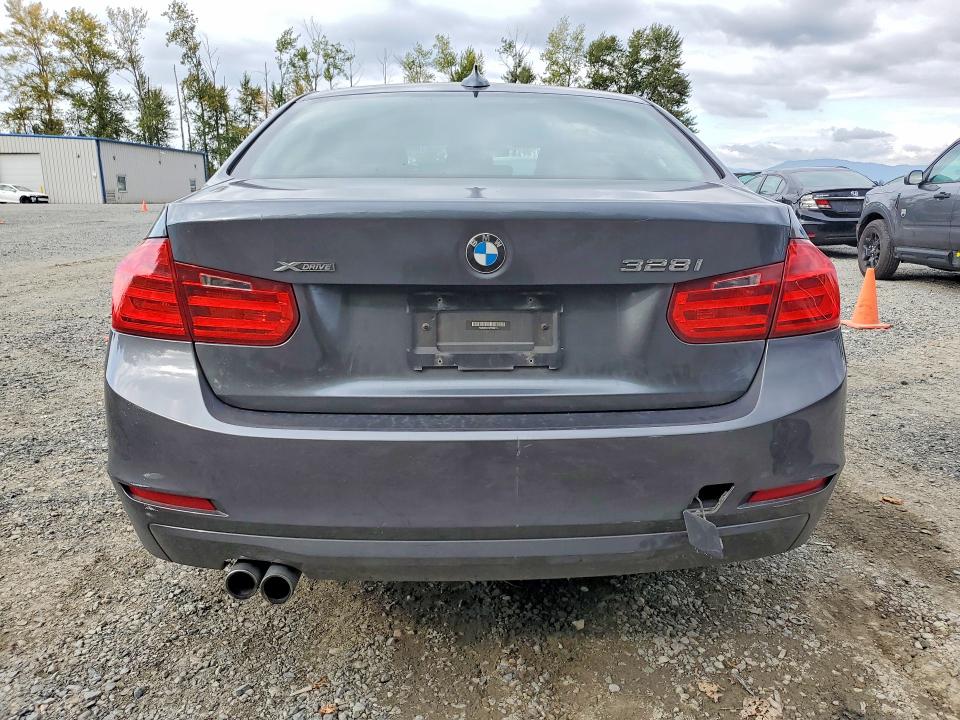 68813496 :رقم المزاد ، WBA3B5C59FF960173 vin ، 2015 Bmw 328 مزاد بيع