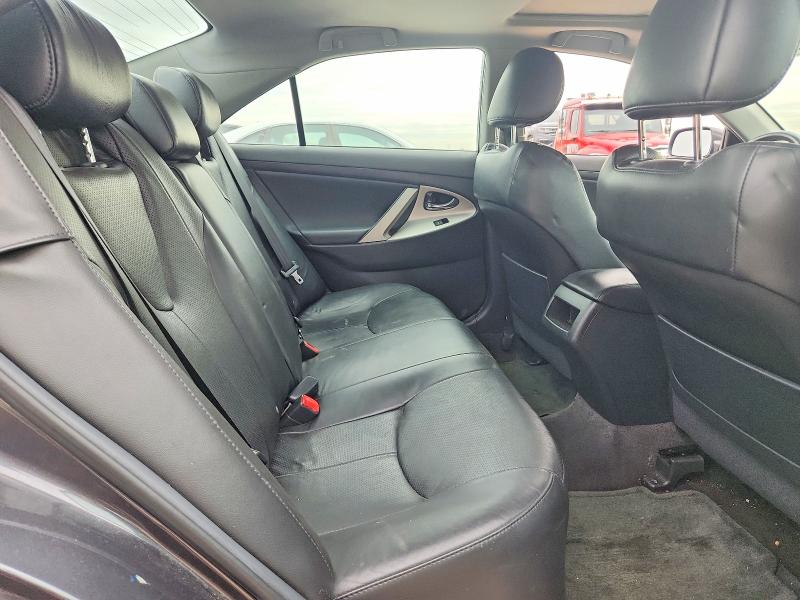 70730166 :رقم المزاد ، 4T1BF3EK7AU114425 vin ، 2010 Toyota Camry مزاد بيع