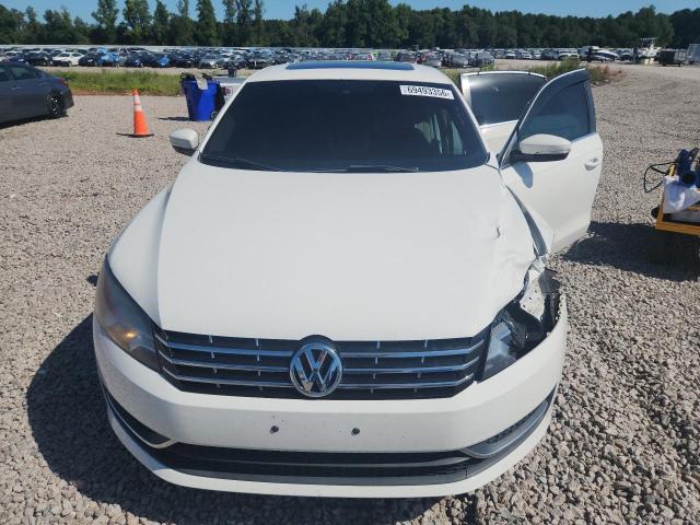 69493356 :رقم المزاد ، 1VWBN7A37EC058315 vin ، 2014 Volkswagen Passat مزاد بيع