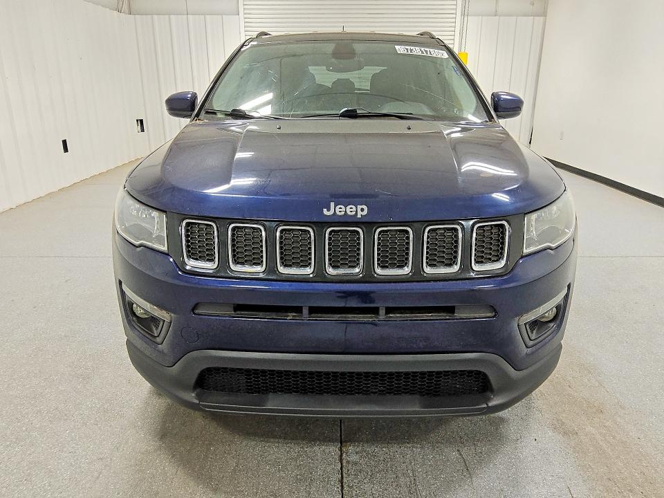 67381786 :رقم المزاد ، 3C4NJDBB3JT192222 vin ، 2018 Jeep Compass مزاد بيع