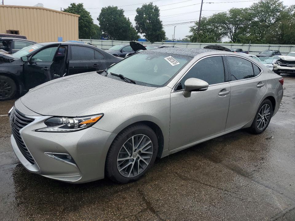 68923676 :رقم المزاد ، 58ABK1GG5GU029707 vin ، 2016 Lexus Es مزاد بيع