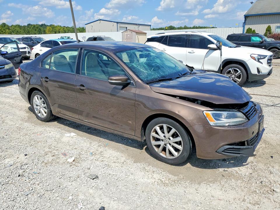 2011 Volkswagen Jetta მანქანა იყიდება აუქციონზე, vin: 3VWBX7AJ4BM375438, აუქციონის ნომერი: 67332166