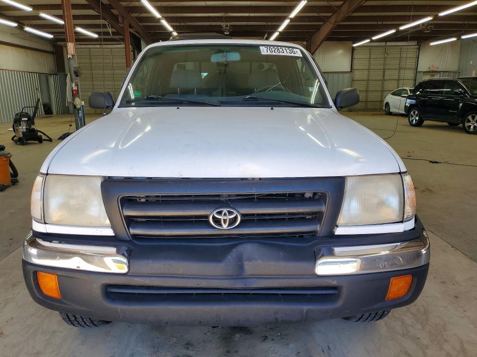 70283136 :رقم المزاد ، 4TAWN72N0YZ612389 vin ، 2000 Toyota Tacoma مزاد بيع