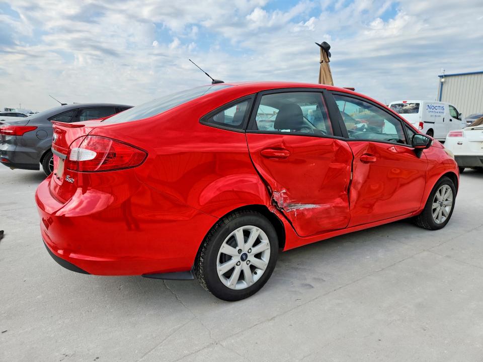 Продажа на аукционе авто 2013 Ford Fiesta, vin: 3FADP4BJ2DM225393, номер лота: 70676226