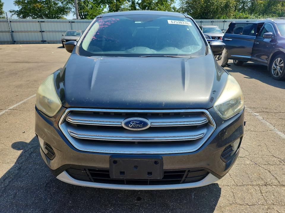 Продажа на аукционе авто 2017 Ford Escape, vin: 1FMCU9GD2HUC75903, номер лота: 67530316